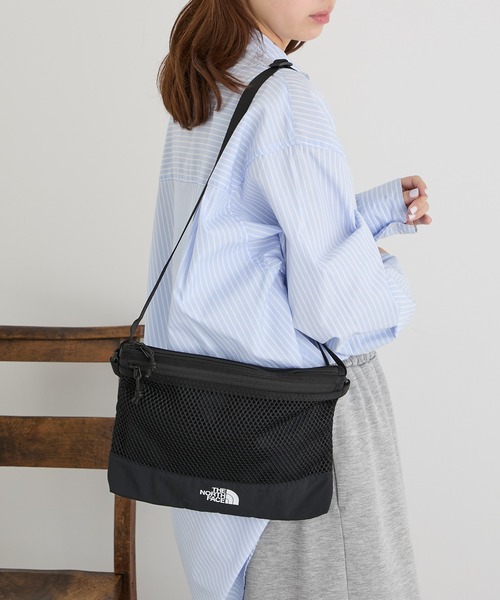 THE NORTH FACE(ザノースフェイス)の「【THE NORTH FACE】LINDEN MESH CROSS BAG NN2PR15(ショルダーバッグ・レディース・ブラック/アイボリー・FREE)」の7枚目の写真