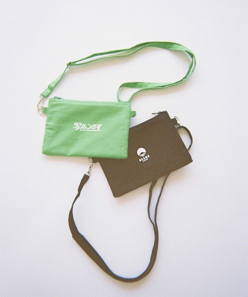 BEAMS JAPAN(ビームス ジャパン)の「【別注】写ルンです 2Way バッグ(ショルダーバッグ・レディース・ブラック/グリーン・ONE SIZE)」の13枚目の写真