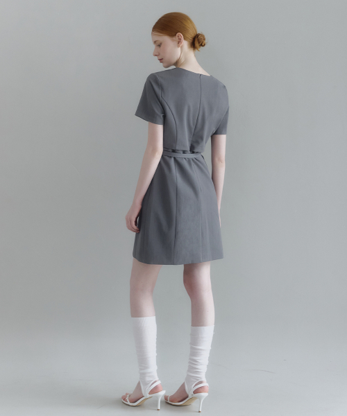 MICANE(ミケーネ)の「セネビクロップジャケットミニドレス(ワンピース・レディース・ブラック/チャコール・SMALL/MEDIUM/LARGE/X-LARGE/XX-LARGE)」の6枚目の写真