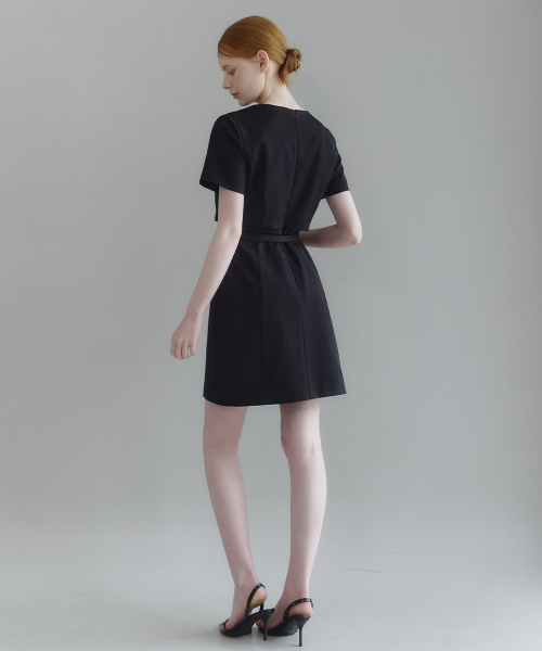 MICANE(ミケーネ)の「セネビクロップジャケットミニドレス(ワンピース・レディース・ブラック/チャコール・SMALL/MEDIUM/LARGE/X-LARGE/XX-LARGE)」の11枚目の写真
