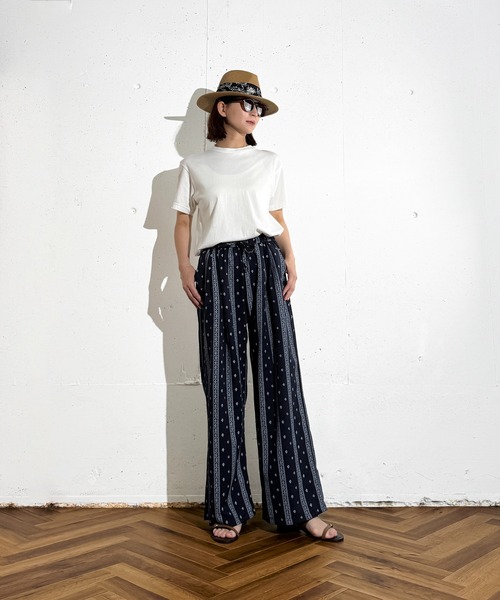 MAISON SELECT（メゾンセレクト）の「6C101 幾何学模様ストライプ イージーパンツ（その他パンツ・レディース・アイボリー/ネイビー・FREE）」の9枚目の写真