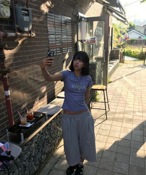 DAUSPICE（ディーオスピス）の「(DUC) Symbol Bermuda Sweat Shorts Grey（その他パンツ・メンズ・ライトグレー・LARGE/MEDIUM/SMALL）」の2枚目の写真
