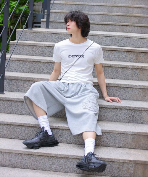DAUSPICE（ディーオスピス）の「(DUC) Symbol Bermuda Sweat Shorts Grey（その他パンツ・メンズ・ライトグレー・LARGE/MEDIUM/SMALL）」の6枚目の写真