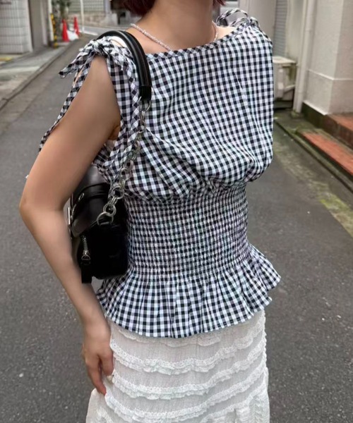mebole(メボレ)の「shoulder ribbon gingham check blouse(シャツ/ブラウス・レディース・ブラック/ブルー/レッド・FREE)」の6枚目の写真