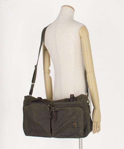 FILSON(フィルソン)の「FILSON/フィルソン 48 Hour Tin Cloth Duffle Bag/48アワー ティンクロス ダッフルバッグ(ボストンバッグ・メンズ・オリーブ・ONE SIZE)」の13枚目の写真