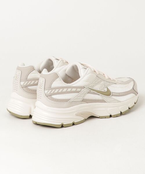 NIKE（ナイキ）の「NIKE/ナイキ WS ｲﾆｼｴｰﾀｰ（スニーカー・レディース・ベージュ・24.5cm/25cm/23cm/23.5cm/24cm）」の2枚目の写真
