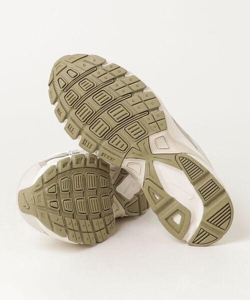 NIKE（ナイキ）の「NIKE/ナイキ WS ｲﾆｼｴｰﾀｰ（スニーカー・レディース・ベージュ・24.5cm/25cm/23cm/23.5cm/24cm）」の3枚目の写真
