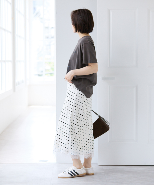 U by SPICK&SPAN（ユーバイスピックアンドスパン）の「《 / 追加》ドットレーススカート（スカート・レディース・White/ブラック・FREE）」の7枚目の写真
