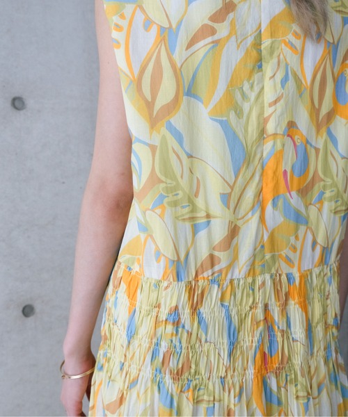 DOLLUPOOPS(ドールアップウップス)の「Botanical Bird Shirring Dress(ボタニカルバードシャーリングワンピース)(ワンピース・レディース・ブルー/イエロー・FREE)」の6枚目の写真