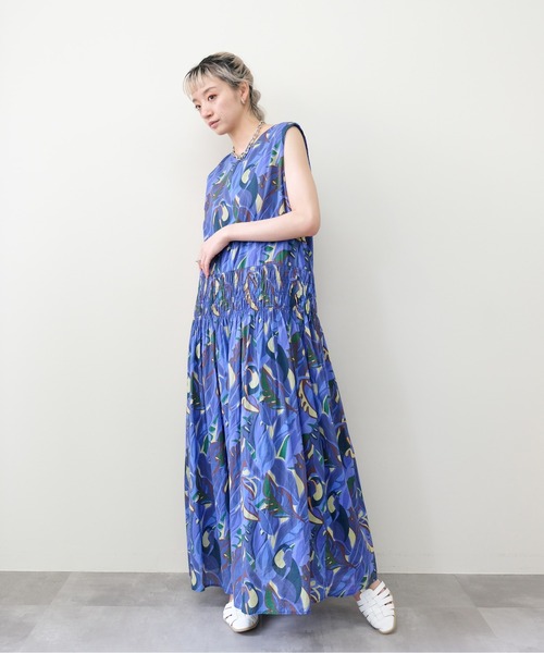 DOLLUPOOPS(ドールアップウップス)の「Botanical Bird Shirring Dress(ボタニカルバードシャーリングワンピース)(ワンピース・レディース・ブルー/イエロー・FREE)」の11枚目の写真