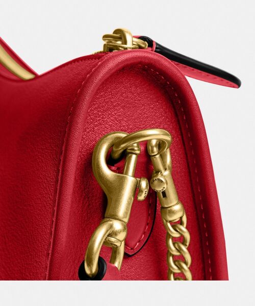 COACH(コーチ)の「ウェイバリーバッグ(ショルダーバッグ・レディース・レッド系その他・ONE)」の2枚目の写真