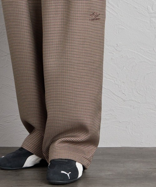 UMBRO（アンブロ）の「【WEB先行予約】[UMBRO/アンブロ] 別注 ワイドトラックパンツ（その他パンツ・レディース・ブラウン/ブラック・M/S/L/XL）」の22枚目の写真