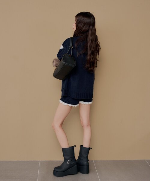 Chico(チコ)の「ベルト付厚底ショートブーツ(ブーツ・レディース・ブラック/ブラウン・MEDIUM/SMALL/LARGE)」の15枚目の写真