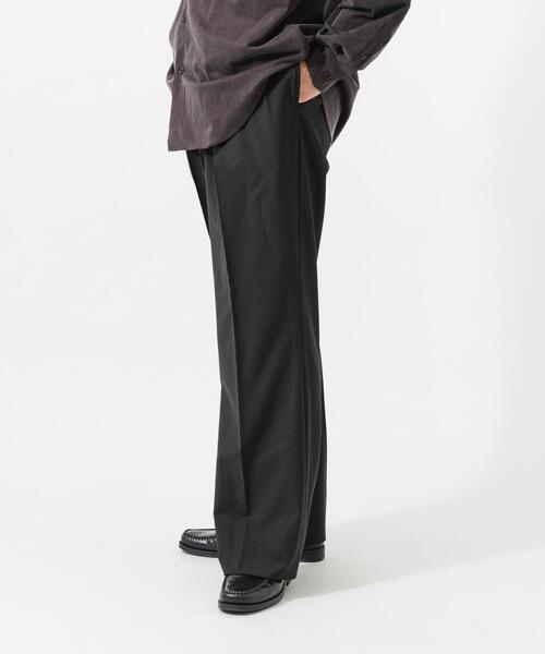 URBAN RESEARCH(アーバンリサーチ)の「TW SEMI FLARE SLACKS(スラックス・メンズ・チャコールグレー/ベージュ/ブラック・LARGE/MEDIUM)」の6枚目の写真