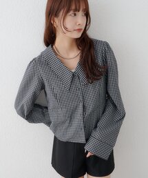 襟Vパフスリーブブラウス
