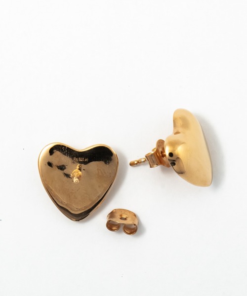 ANNIKA INEZ(アニカイネズ)の「【ANNIKA INEZ】ミニハートピアス E1008 Mini Heart Studs(ピアス(両耳用)・レディース・ゴールド・FREE)」の5枚目の写真