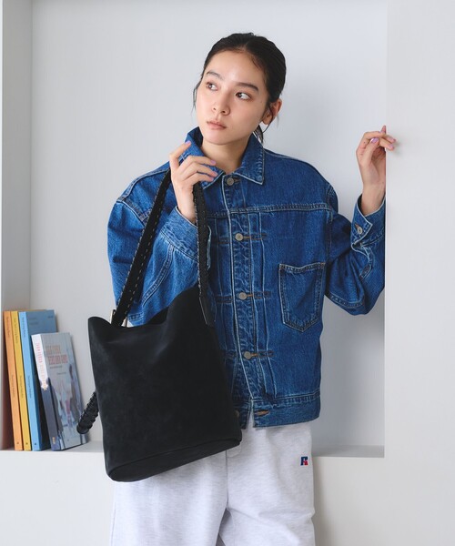 BEAUTY&YOUTH UNITED ARROWS(ビューティーアンドユースユナイテッドアローズ)の「レザーライク カガリハンドル ショルダーバッグ(ショルダーバッグ・レディース・モカ/ブラック・FREE)」の4枚目の写真