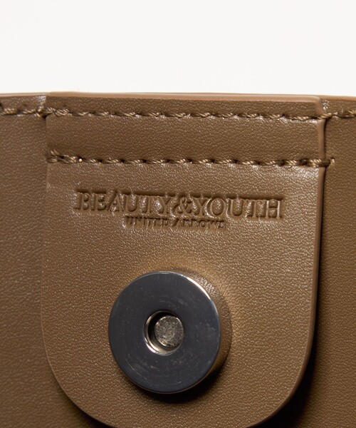 BEAUTY&YOUTH UNITED ARROWS(ビューティーアンドユースユナイテッドアローズ)の「レザーライク カガリハンドル ショルダーバッグ(ショルダーバッグ・レディース・モカ/ブラック・FREE)」の15枚目の写真