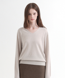 Merino Wool 100% V-Neck Basic Knit (salted cream)