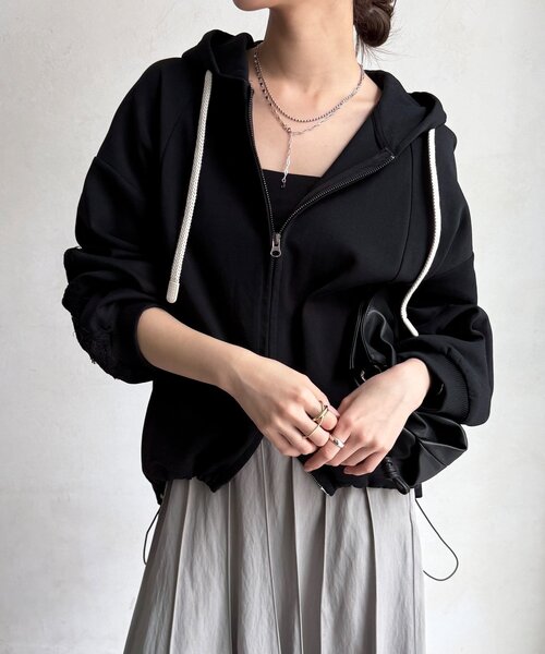 DouDou(ドゥドゥ)の「【WEB限定/セットアップ可能】ポンチレースパーカー(Tシャツ/カットソー・レディース・グレー/ブラック/オフホワイト・FREE)」の1枚目の写真