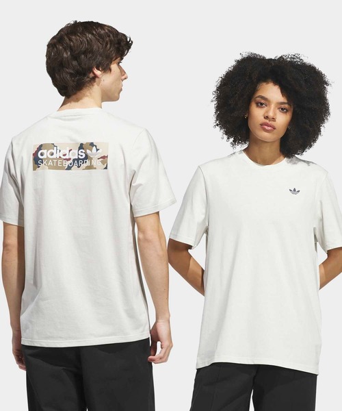 adidas（アディダス）の「SKATEBOARDING CAMO LOGO TEE / アディダスオリジナルス adidas Originals（Tシャツ/カットソー・メンズ・グレー・MEDIUM/SMALL/X-SMALL/3XL/LARGE/X-LARGE）」の2枚目の写真