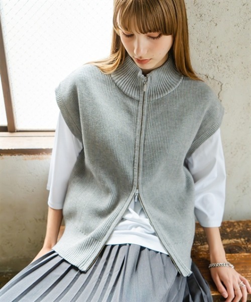 Maison INNESS(メゾンアイネス)の「ダブルジップニットベスト(ベスト・レディース・杢グレー/ブラック・S/M/L/LL/3L/4L/5L)」の1枚目の写真