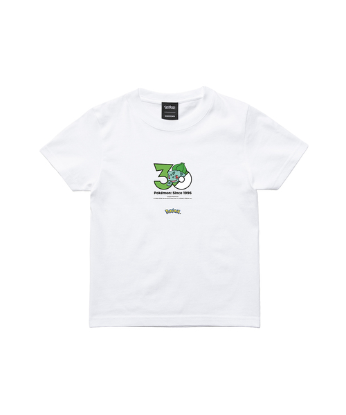 ZOZOSPOT(ゾゾスポット)の「Pokemon 30th Anniversary 1025 T-shirt 「フシギダネ」(Tシャツ/カットソー・レディース・ホワイト・120cm/130cm/140cm/150cm/160cm/LARGE/X-LARGE/XX-LARGE/XXX-LARGE/100cm/110cm/SMALL/MEDIUM)」の2枚目の写真