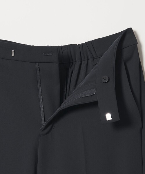 BEAUTY&YOUTH UNITED ARROWS（ビューティーアンドユースユナイテッドアローズ）の「【WEB限定 Wardrobe DAILY MINIMAL】ダブルクロス フレアパンツ ウォッシャブル（スラックス・レディース・ブラック/ネイビー・S/XS/L/M）」の7枚目の写真