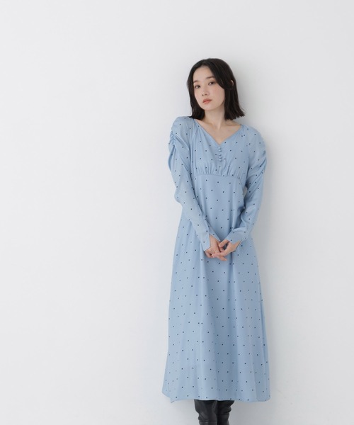 NATURAL BEAUTY BASIC(ナチュラルビューティーベーシック)の「ドットプリントワンピース(ワンピース・レディース・ベージュ系その他/ブルー系その他2・MEDIUM/SMALL)」の20枚目の写真