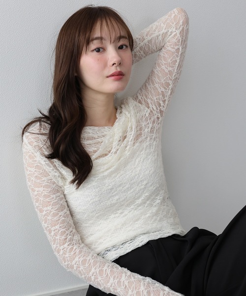 BLUEEAST(ブルーイースト)の「起毛レースドレープカットソー(Tシャツ/カットソー・レディース・ブラック/ブラウン/アイボリー・MEDIUM)」の2枚目の写真