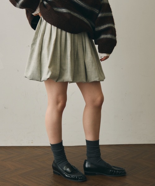 Trish(トリッシュ)の「タックバルーンミニスカート(スカート・レディース・アイボリー/チャコールグレー・FREE)」の5枚目の写真