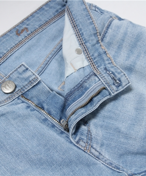 YANUK(ヤヌーク)の「YANUK LIGHTKAYデニムパンツ(デニムパンツ・レディース・ブルー・26/23/25/24)」の9枚目の写真