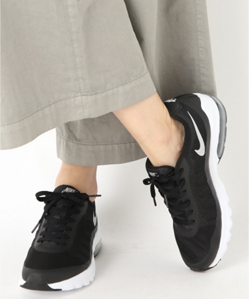 NIKE（ナイキ）の「NIKE AIRMAX インビガー◆（スニーカー・レディース・ホワイト/ブラック・37.5/36/37/38/35.5/36.5）」の2枚目の写真