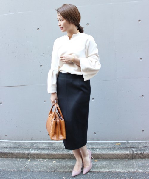 FIGARO Paris（フィガロパリ）の「《追加》ミディ丈前スリット