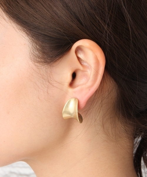 LEPSIM（レプシィム）の「メタルラウンドクリップ　748334（イヤリング・レディース・シルバー系その他/アンティークシルバー/ゴールド系その他/アンティークゴールド・ONE SIZE）」の4枚目の写真