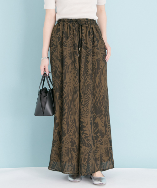 URBAN RESEARCH(アーバンリサーチ)の「 UR リーフプリントギャザーパンツ(その他パンツ・レディース・グリーン系その他/オレンジ系その他・FREE)」の1枚目の写真