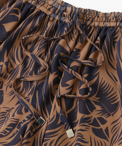 URBAN RESEARCH(アーバンリサーチ)の「 UR リーフプリントギャザーパンツ(その他パンツ・レディース・グリーン系その他/オレンジ系その他・FREE)」の14枚目の写真