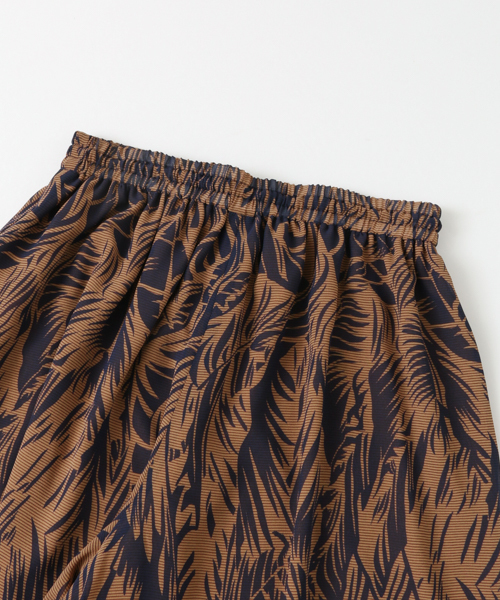 URBAN RESEARCH(アーバンリサーチ)の「 UR リーフプリントギャザーパンツ(その他パンツ・レディース・グリーン系その他/オレンジ系その他・FREE)」の18枚目の写真