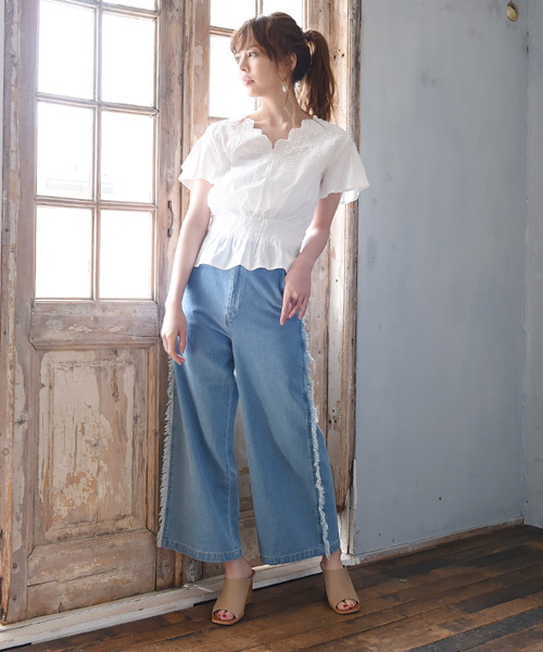 Luz Llena（ラズレナ）の「[綿100%]サイドフリンジ・ワイドデニムパンツ（デニムパンツ・レディース・サックスブルー/ブルー・MEDIUM）」の13枚目の写真