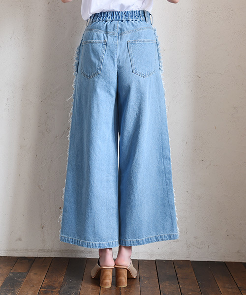 Luz Llena（ラズレナ）の「[綿100%]サイドフリンジ・ワイドデニムパンツ（デニムパンツ・レディース・サックスブルー/ブルー・MEDIUM）」の12枚目の写真