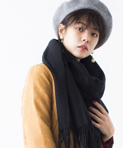 WEGO（ウィゴー）の「WEGO/カシミヤタッチストール（ストール/ショール・レディース・グリーン/ブラック/ホワイト/グレー/ネイビー/キャメル/ライトピンク/ワイン・FREE）」の3枚目の写真