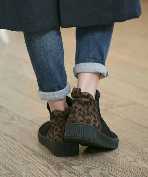 AmiAmi（アミアミ）の「厚底ハイカットスリッポンシューズ/スニーカー/サイドゴア（スニーカー・レディース・ブラック/レオパード/ブラック系その他/グレー/グレー系その他/ナチュラル/ブラック系その他2・L/LL/M/S）」の11枚目の写真