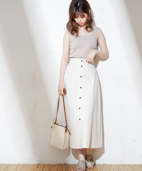 natural couture（ナチュラルクチュール）の「フロント釦ヤシ柄スカート（スカート・レディース・オレンジ/ブルー系その他/オレンジ系その他/ライトベージュ・FREE）」の2枚目の写真