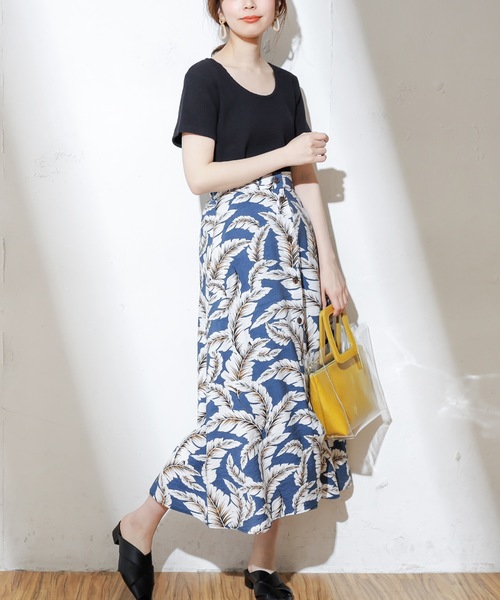 natural couture（ナチュラルクチュール）の「フロント釦ヤシ柄スカート（スカート・レディース・オレンジ/ブルー系その他/オレンジ系その他/ライトベージュ・FREE）」の9枚目の写真