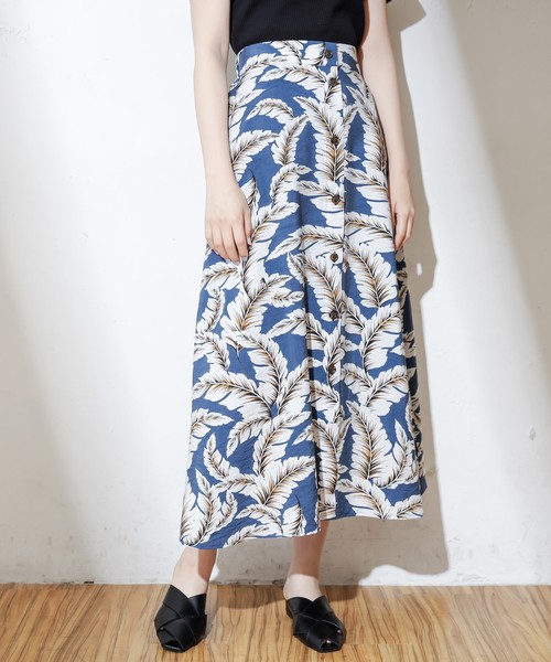 natural couture（ナチュラルクチュール）の「フロント釦ヤシ柄スカート（スカート・レディース・オレンジ/ブルー系その他/オレンジ系その他/ライトベージュ・FREE）」の16枚目の写真