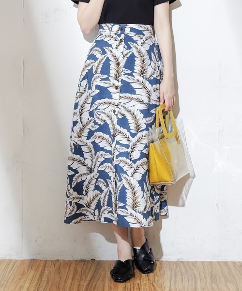 natural couture（ナチュラルクチュール）の「フロント釦ヤシ柄スカート（スカート・レディース・オレンジ/ブルー系その他/オレンジ系その他/ライトベージュ・FREE）」の22枚目の写真