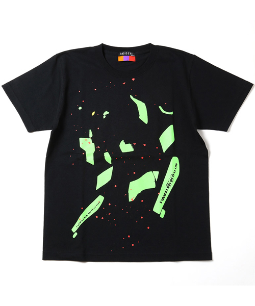 RADIO EVA(ラヂオエヴァ)の「RADIO EVA 003 闇夜 Tシャツ(Tシャツ/カットソー・メンズ・ブラック×グリーン/ブラック×ピンク・SMALL/MEDIUM/LARGE/X-LARGE)」の1枚目の写真