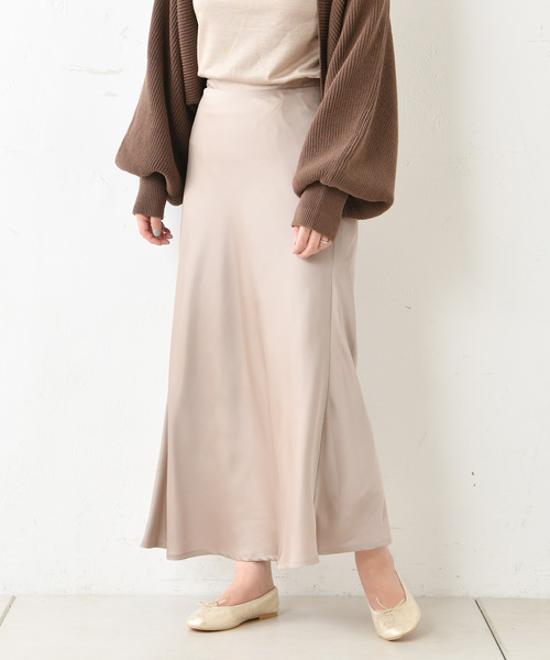 DouDou（ドゥドゥ）の「サテンマキシスカート（スカート・レディース・アイボリー/キャメル/ピンクベージュ・FREE）」の3枚目の写真