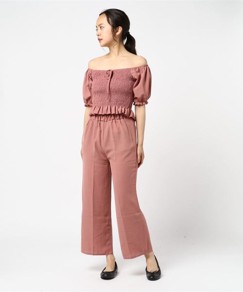 minius（ミニウス）の「シャーリングオフショルブラウス&クロプトパンツセットアップ/レディース セットアップ オフショルダーブラウス クロップドパンツ（セットアップ・レディース・ブラック/ベージュ/フューシャピンク・MEDIUM）」の3枚目の写真