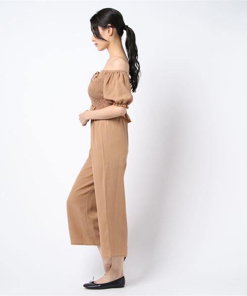 minius（ミニウス）の「シャーリングオフショルブラウス&クロプトパンツセットアップ/レディース セットアップ オフショルダーブラウス クロップドパンツ（セットアップ・レディース・ブラック/ベージュ/フューシャピンク・MEDIUM）」の4枚目の写真